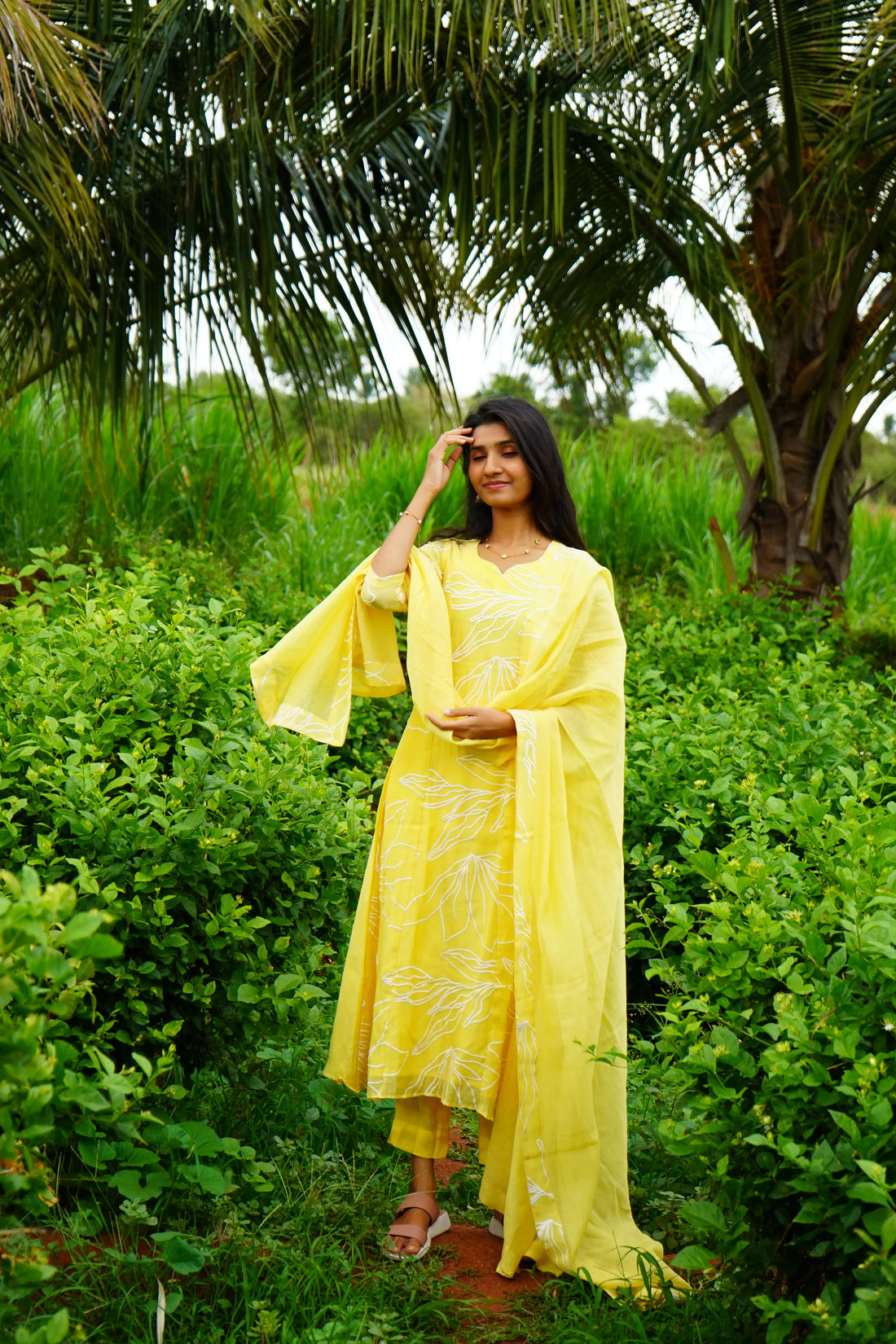LEMON-YELLOW Applique MUl CHANDERI Aline Salwar suits