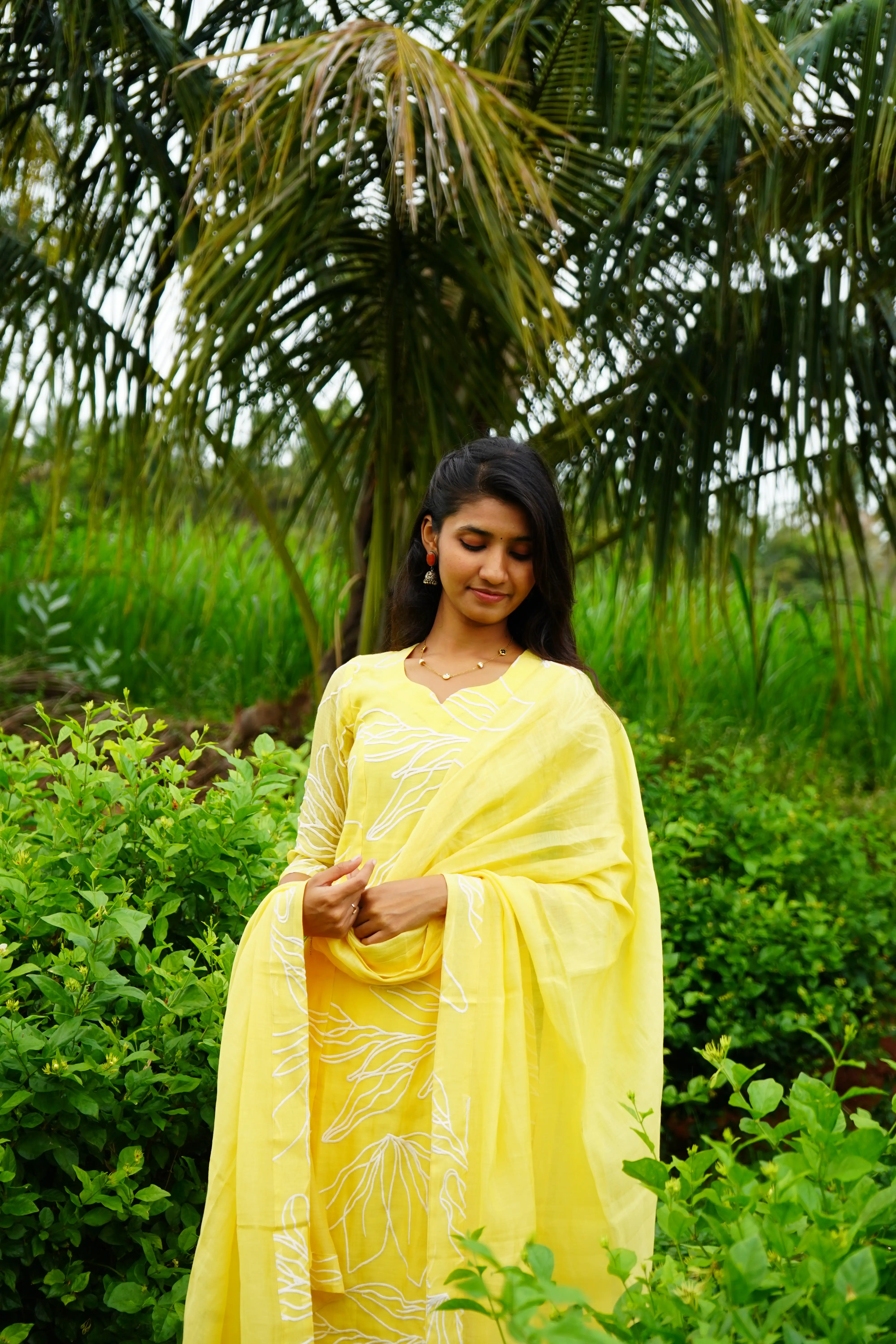LEMON-YELLOW Applique MUl CHANDERI Aline Salwar suits