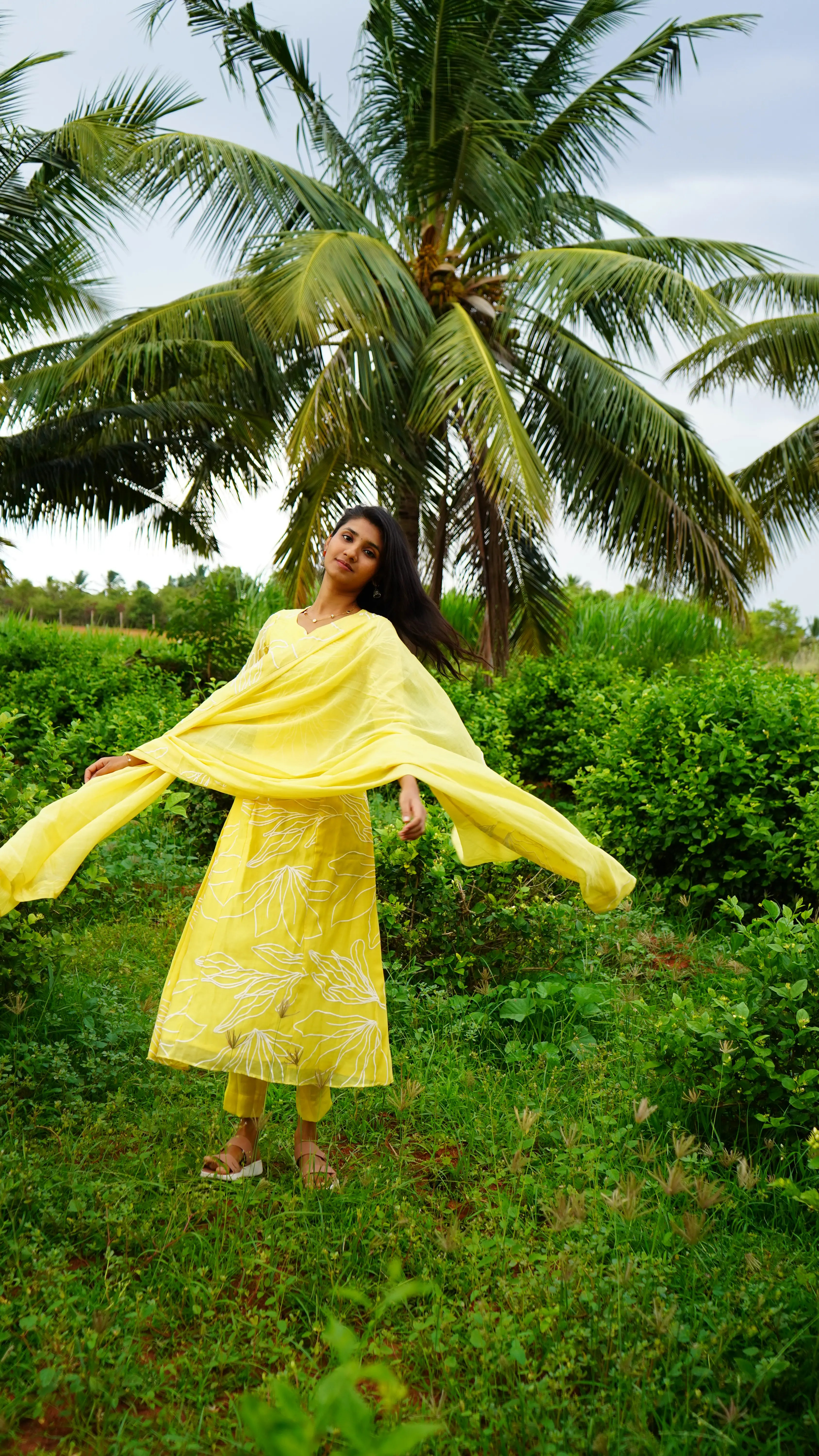 LEMON-YELLOW Applique MUl CHANDERI Aline Salwar suits