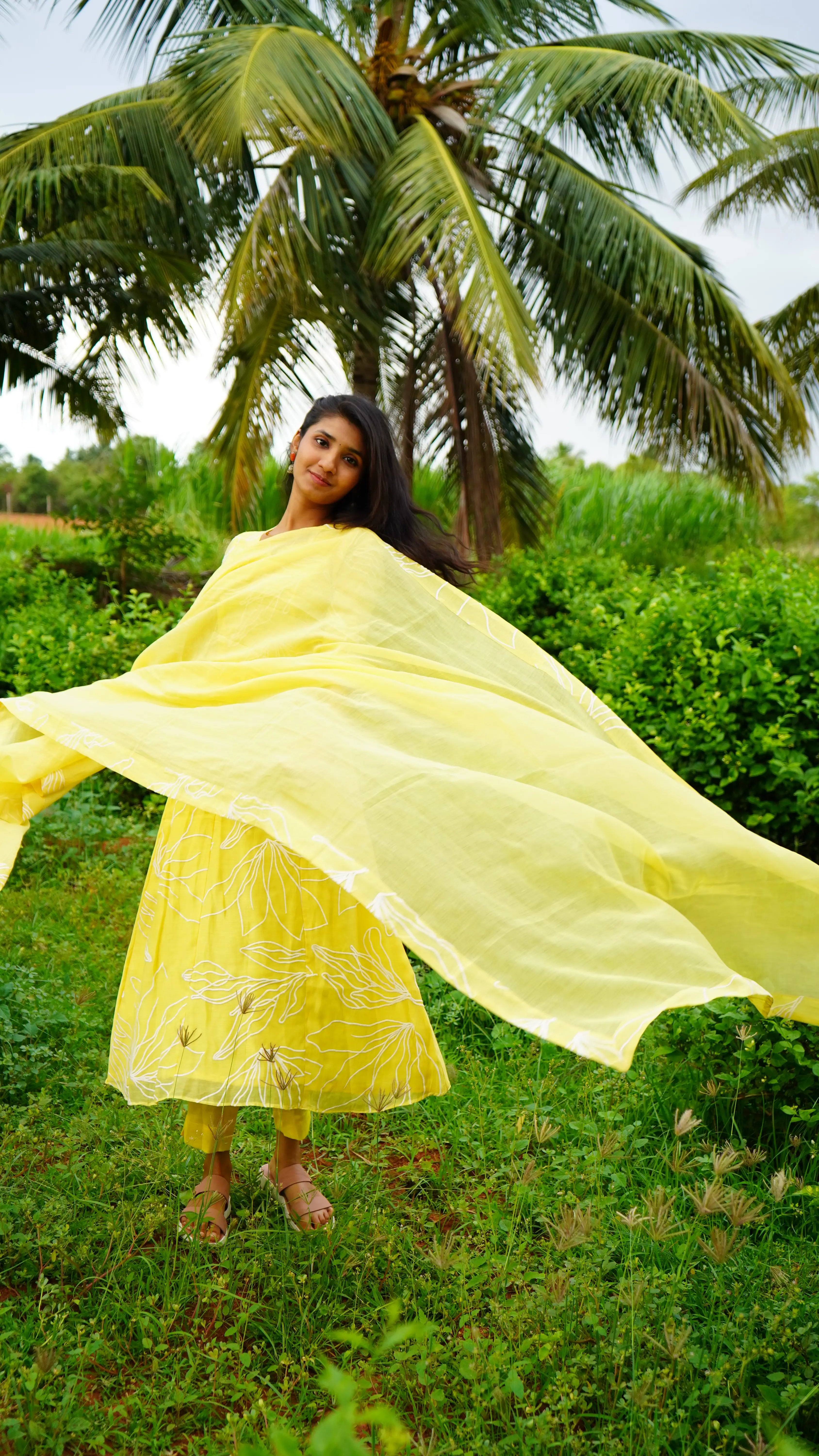 LEMON-YELLOW Applique MUl CHANDERI Aline Salwar suits