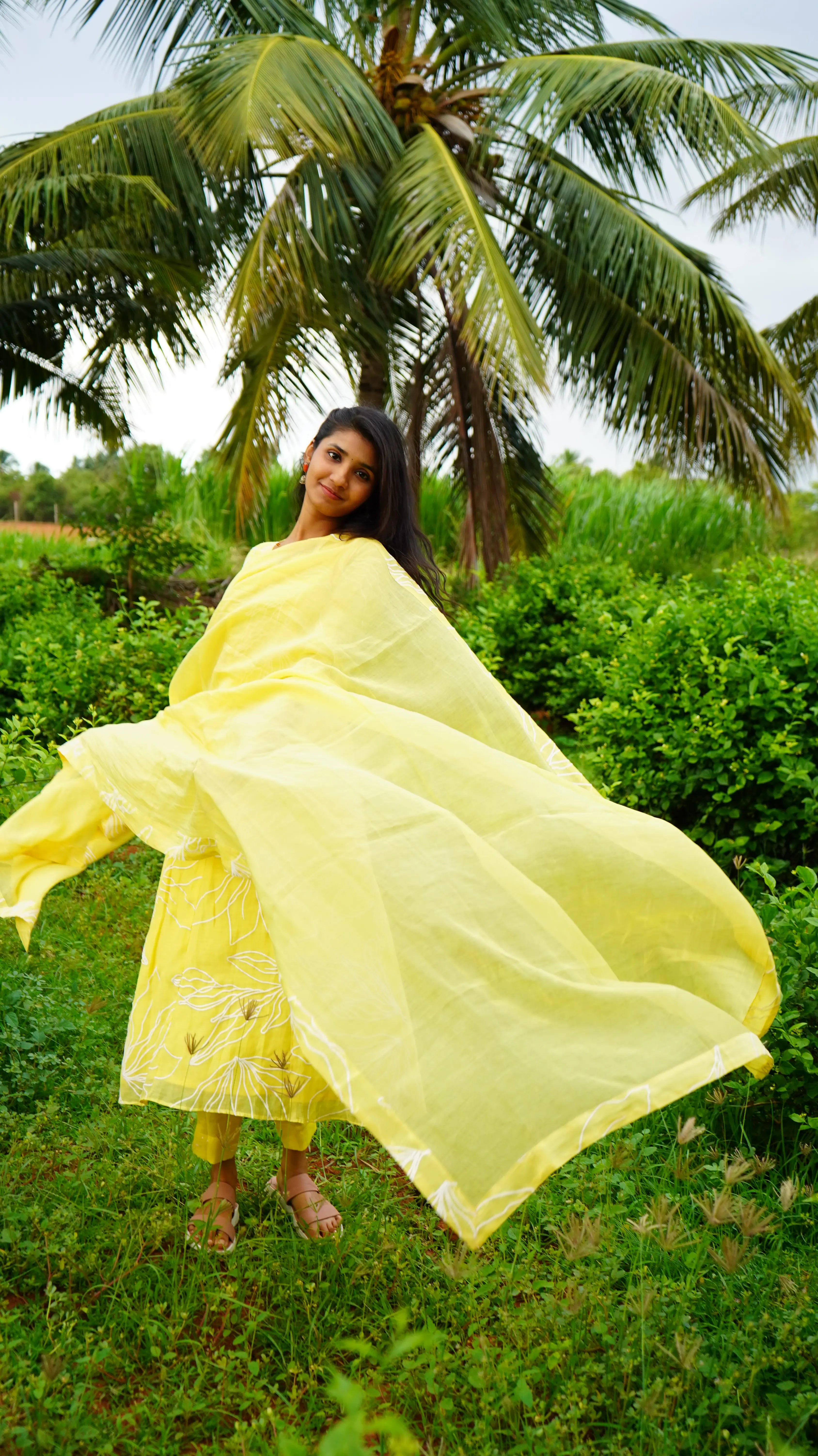 LEMON-YELLOW Applique MUl CHANDERI Aline Salwar suits