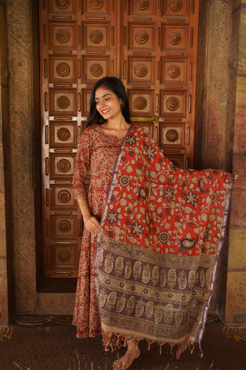 Kalamkari Nizam Border Dupatta set