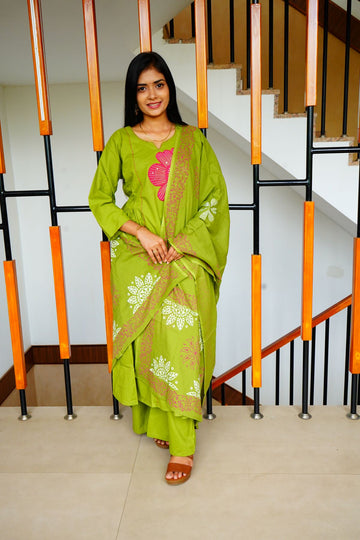 Elegant Green Flora Cottonl Salwar Suits